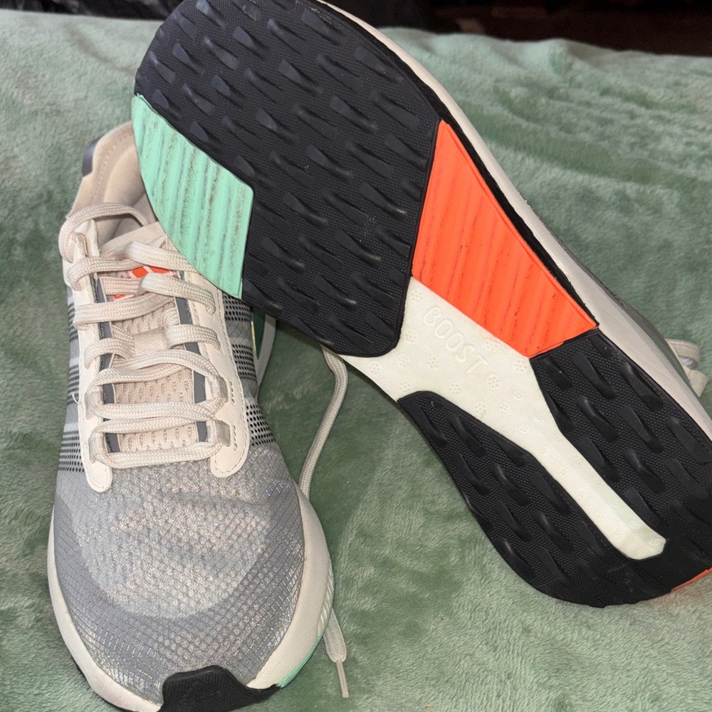EUC Adidas White and Gray Running Shoes - Picture 2 of 8